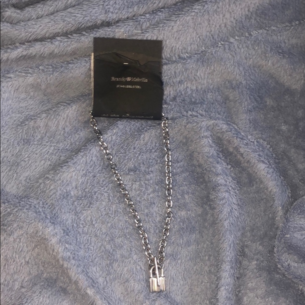 Brandy Melville lock choker